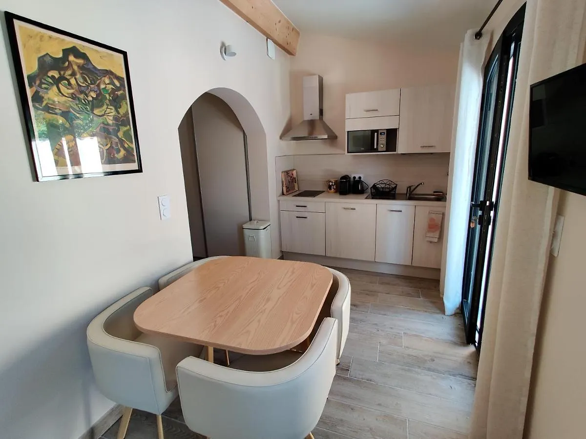 Apartment Gite Pavillon Arcadia Vaison-la-Romaine France